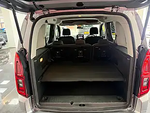 Used 2022 Vauxhall Combo Life Electric Se Grey - Interior and Exterior details 8