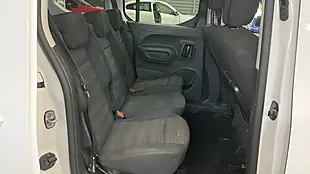 Used 2022 Vauxhall Combo Life Electric Se White - Interior and Exterior details 15
