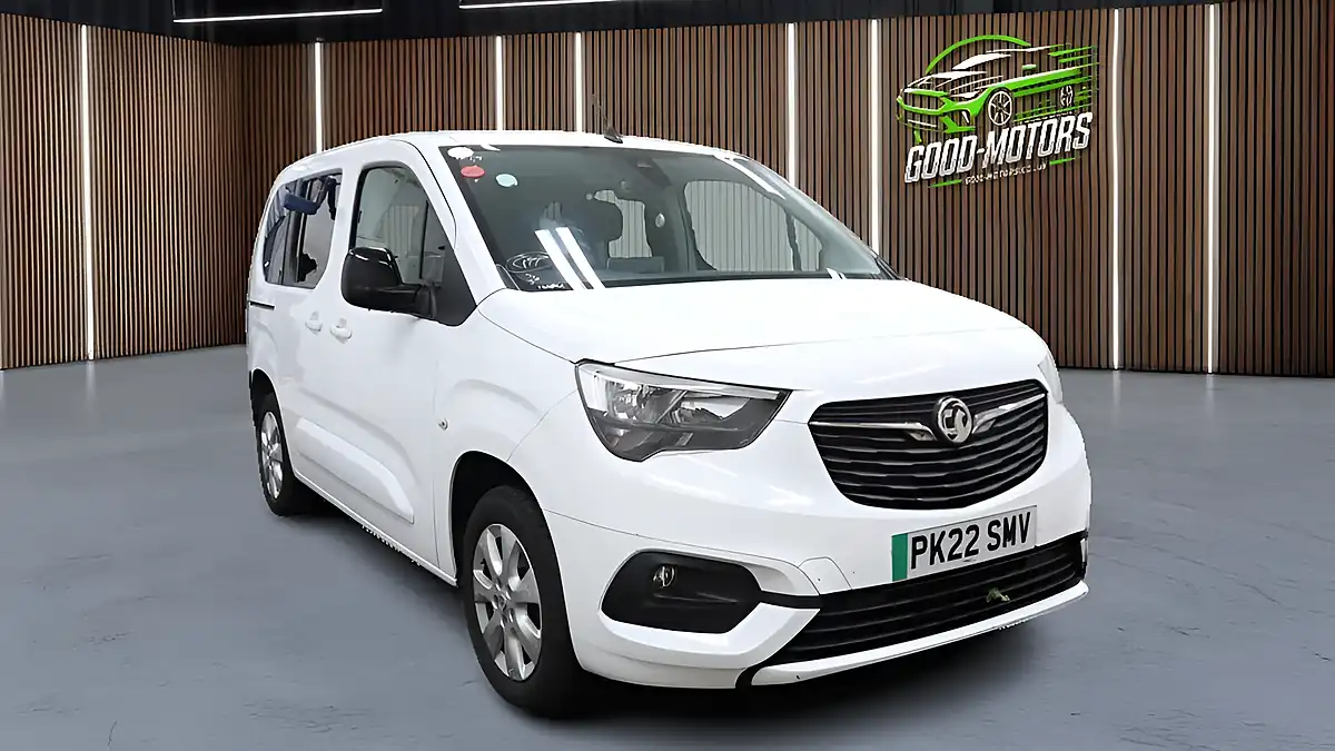 Used 2022 Vauxhall Combo Life Electric Se White - Interior and Exterior details 3