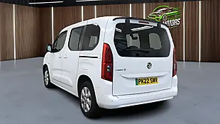 Used 2022 Vauxhall Combo Life Electric Se White - Interior and Exterior details 9