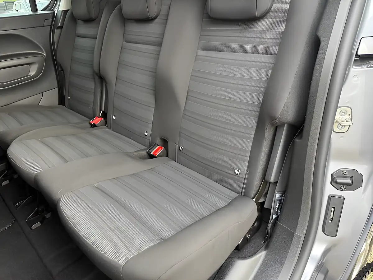 Used 2022 Vauxhall Combo Life Se Grey - Interior and Exterior details 17