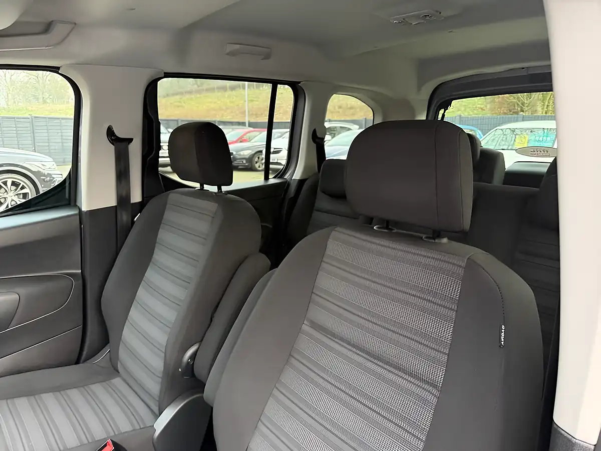 Used 2022 Vauxhall Combo Life Se Grey - Interior and Exterior details 18