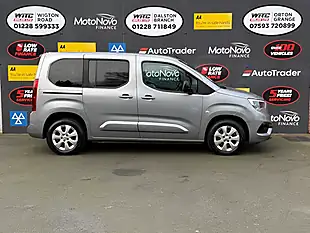 Used 2022 Vauxhall Combo Life Se Grey - Interior and Exterior details 5