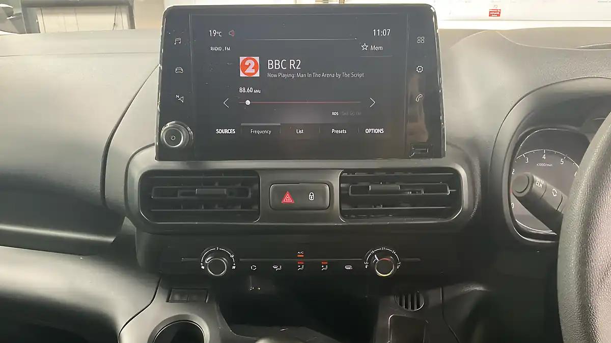 Used 2022 Vauxhall Combo Sportive Grey - Interior and Exterior details 13