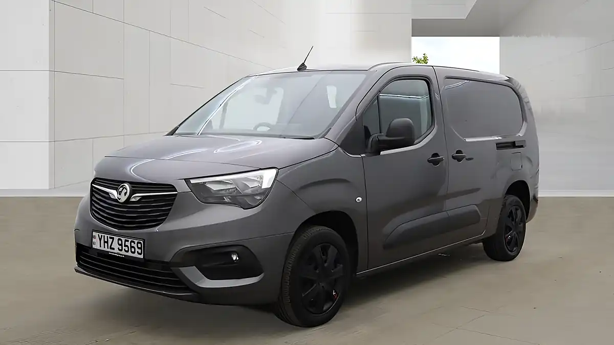 Used 2022 Vauxhall Combo Sportive Grey - Interior and Exterior details 2