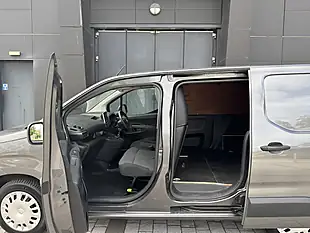Used 2022 Vauxhall Combo Sportive Grey - Interior and Exterior details 11