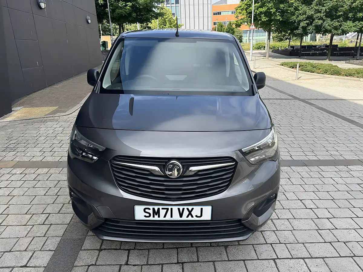Used 2022 Vauxhall Combo Sportive Grey - Interior and Exterior details 2