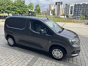 Used 2022 Vauxhall Combo Sportive Grey - Interior and Exterior details 3