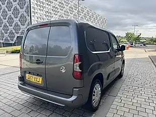 Used 2022 Vauxhall Combo Sportive Grey - Interior and Exterior details 5