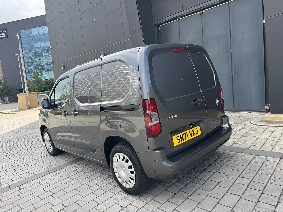 Used 2022 Vauxhall Combo Sportive Grey - Interior and Exterior details 6