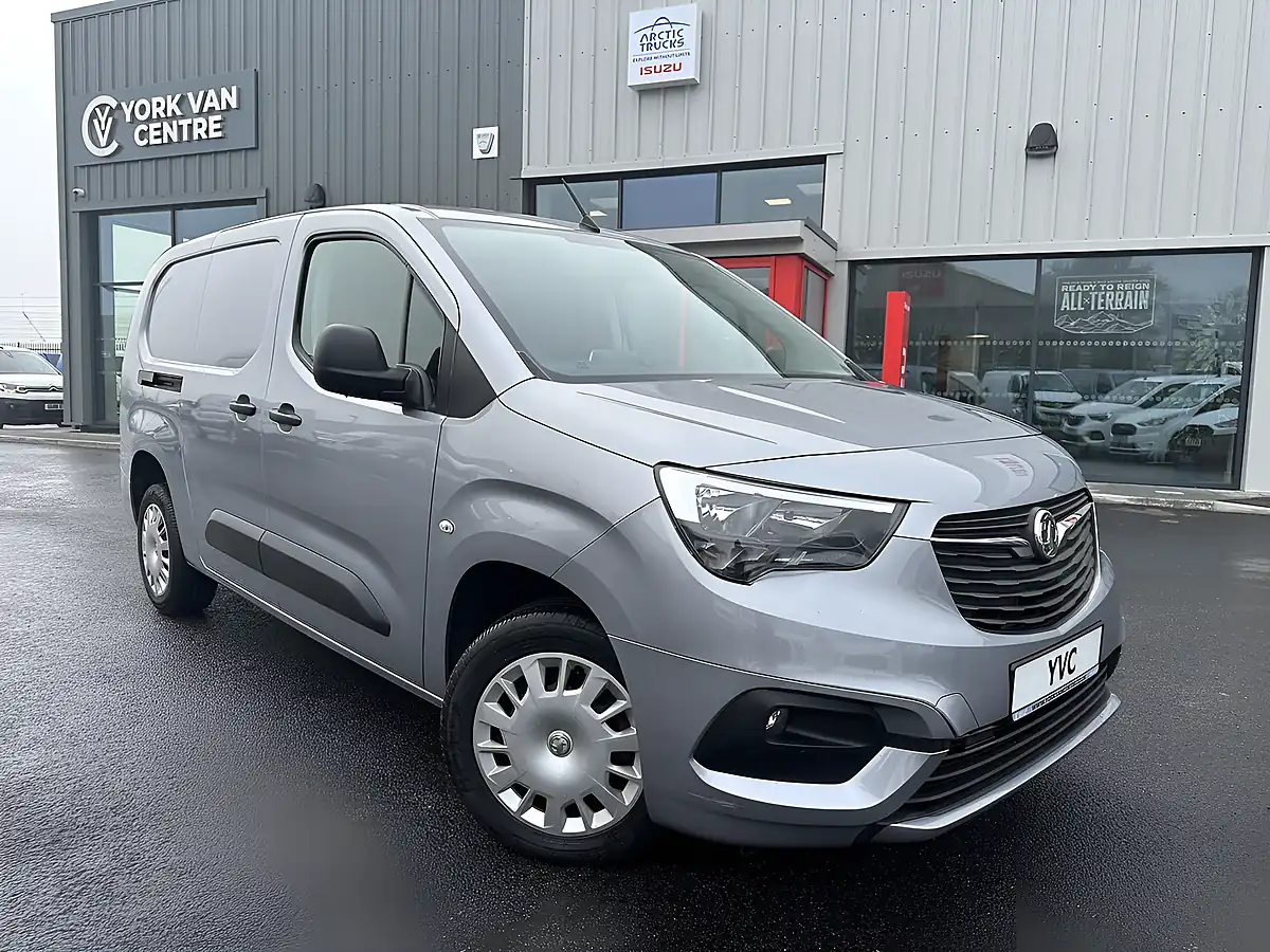 Used 2022 Vauxhall Combo Sportive Grey - Front View