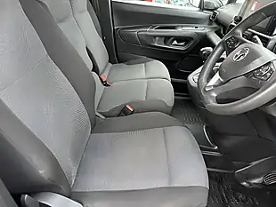 Used 2022 Vauxhall Combo Sportive Grey - Interior and Exterior details 16