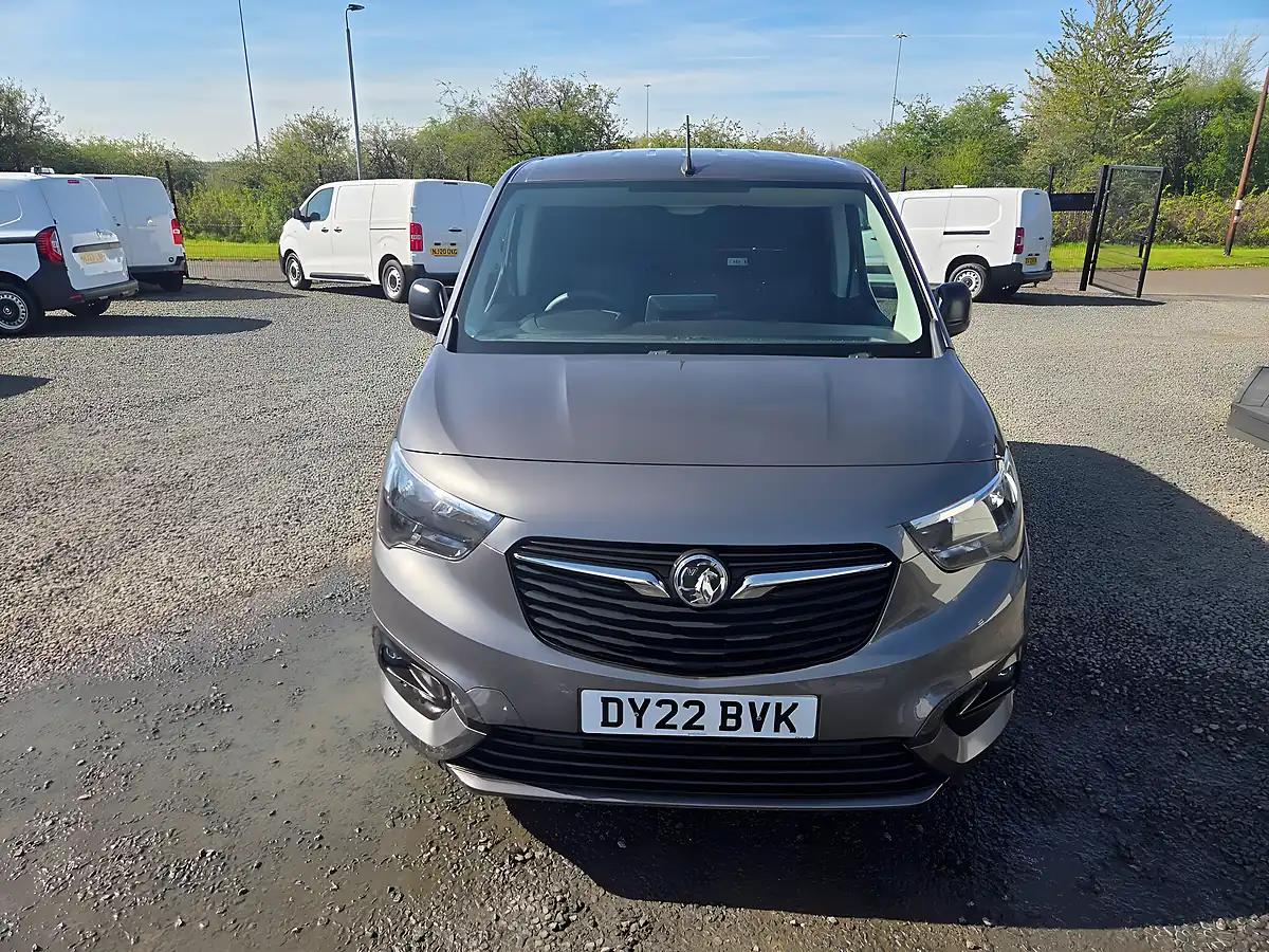 Used 2022 Vauxhall Combo Sportive Grey - Interior and Exterior details 14