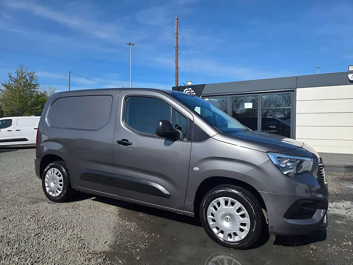 Used 2022 Vauxhall Combo Sportive Grey - Interior and Exterior details 2