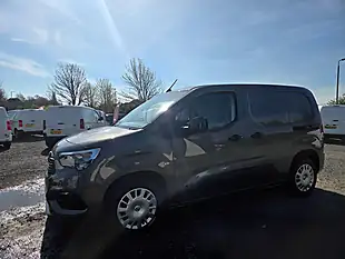 Used 2022 Vauxhall Combo Sportive Grey - Interior and Exterior details 7