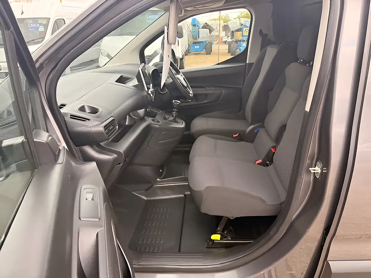 Used 2022 Vauxhall Combo Sportive L1 Swb Grey - Interior and Exterior details 13