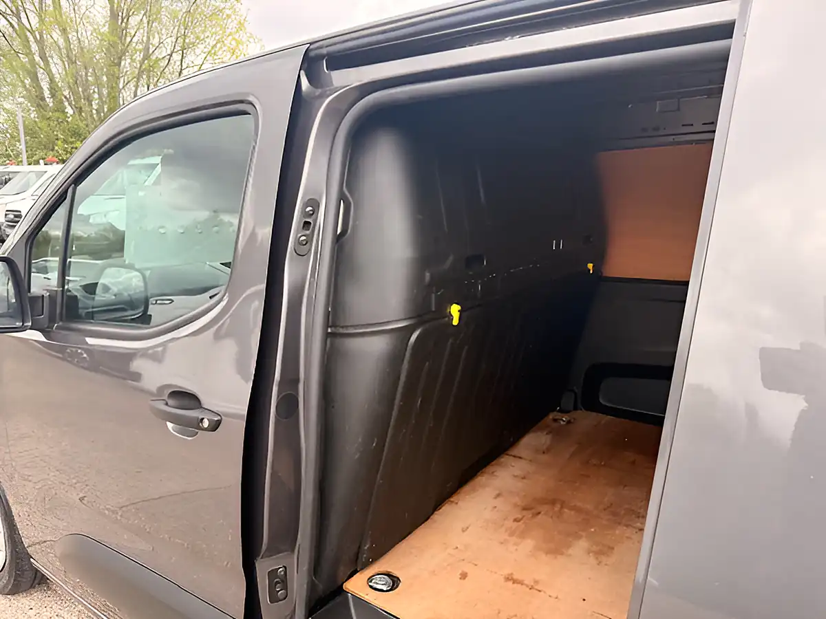 Used 2022 Vauxhall Combo Sportive L1 Swb Grey - Interior and Exterior details 9