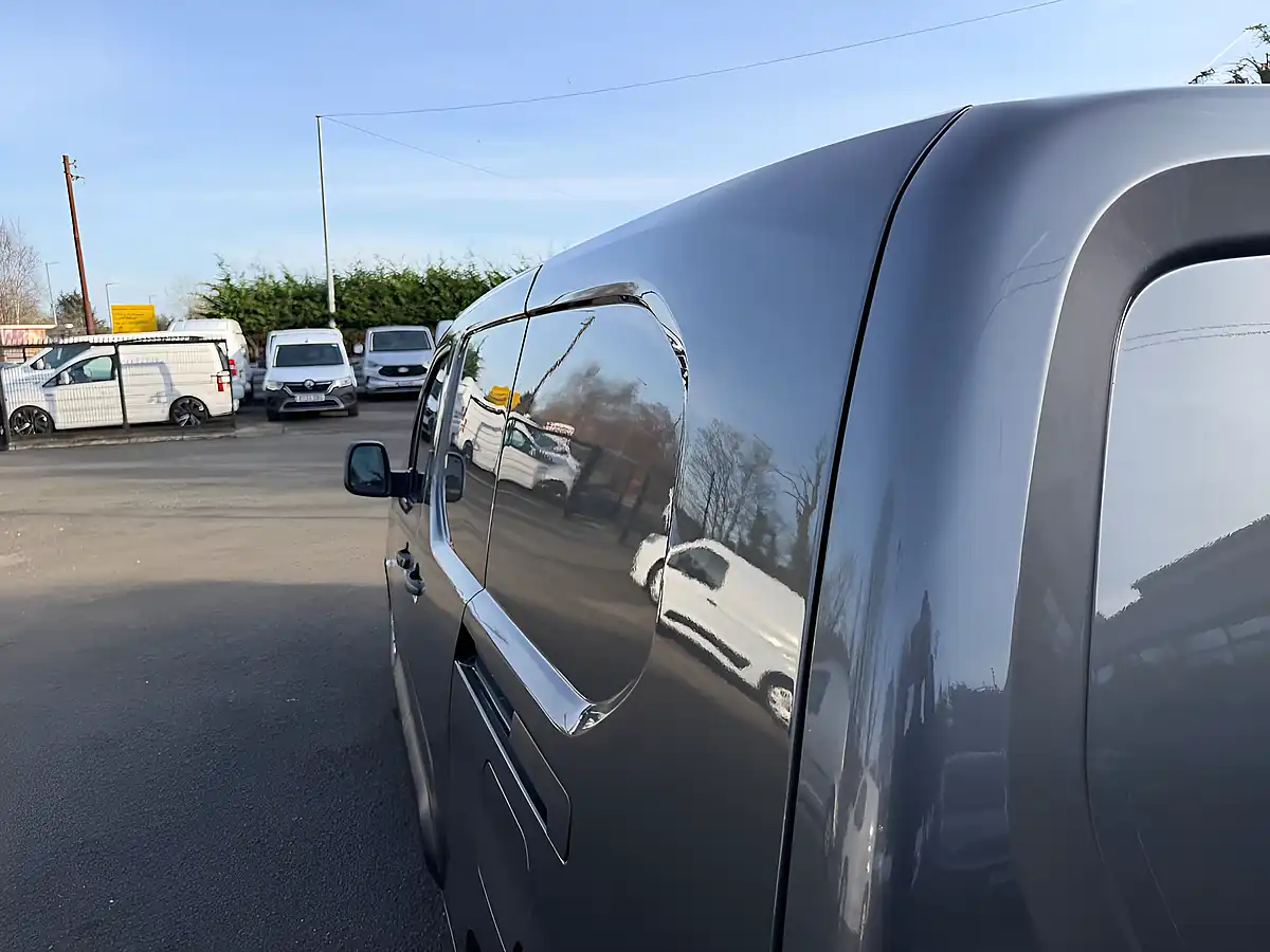 Used 2022 Vauxhall Combo Sportive L2 Grey - Interior and Exterior details 11