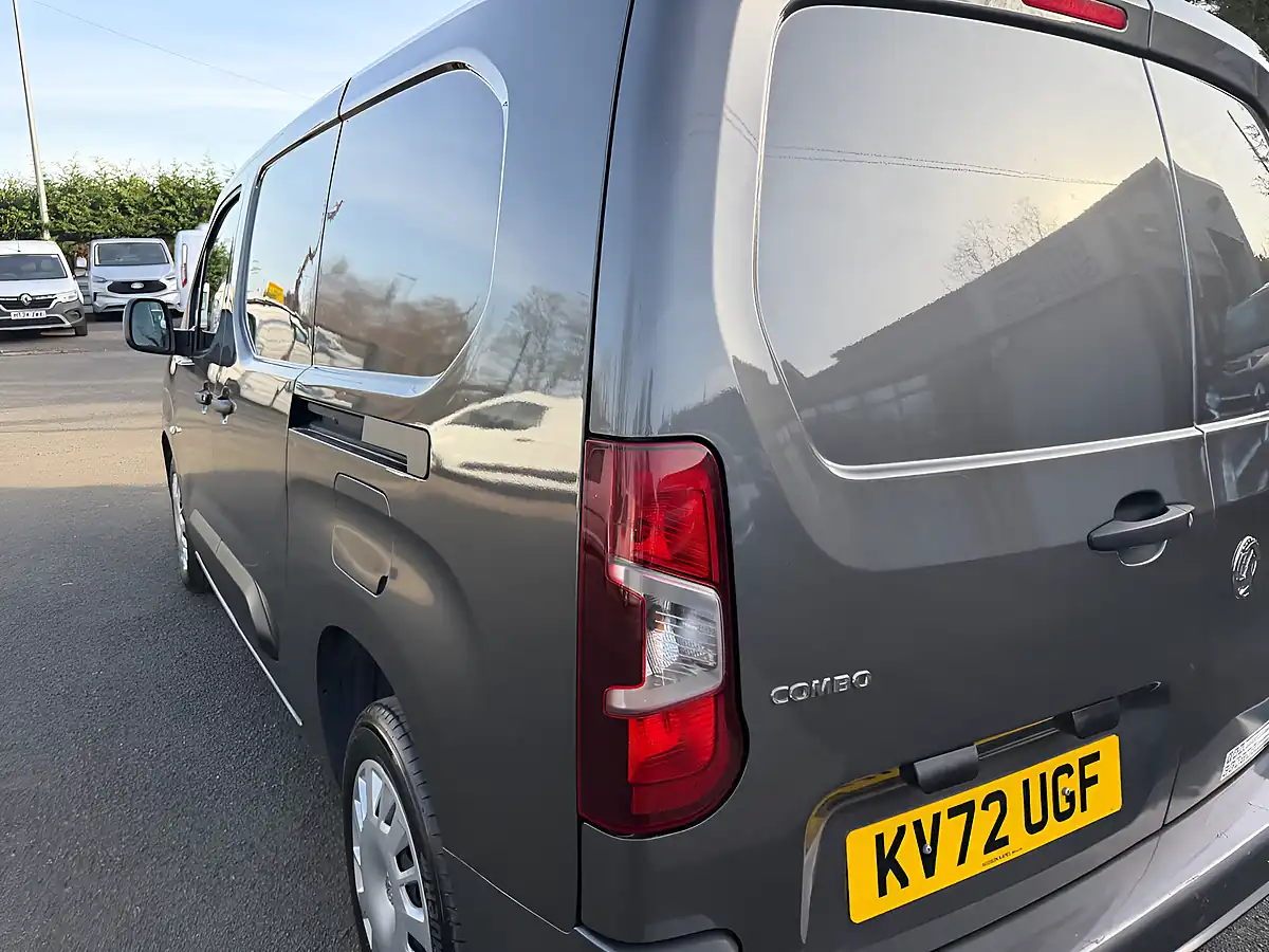 Used 2022 Vauxhall Combo Sportive L2 Grey - Interior and Exterior details 13