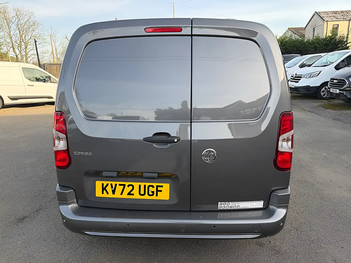 Used 2022 Vauxhall Combo Sportive L2 Grey - Interior and Exterior details 17