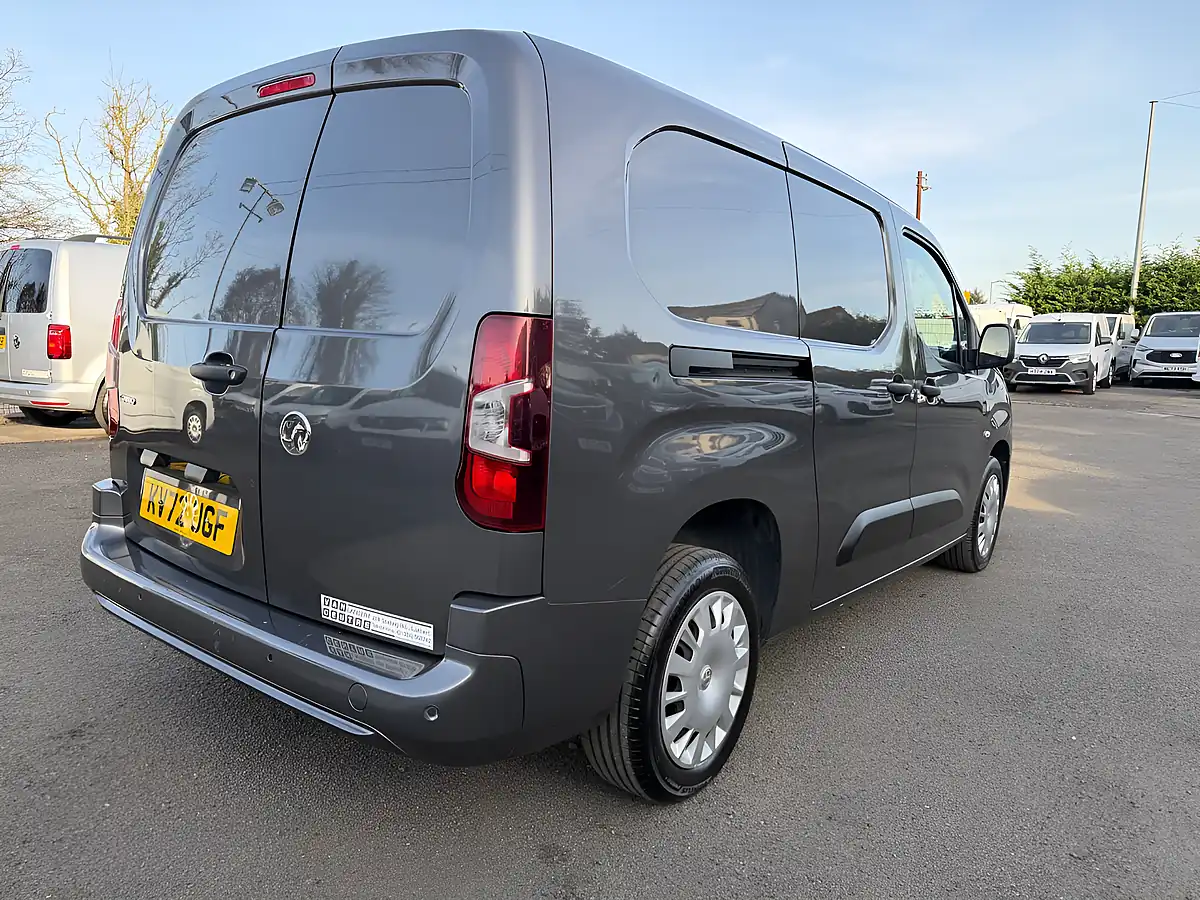 Used 2022 Vauxhall Combo Sportive L2 Grey - Interior and Exterior details 18