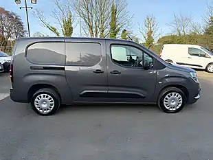 Used 2022 Vauxhall Combo Sportive L2 Grey - Interior and Exterior details 20
