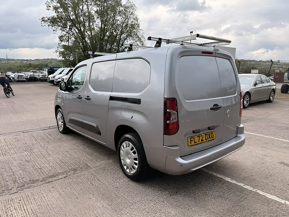 Used 2022 Vauxhall Combo Sportive L2 Lwb Grey - Interior and Exterior details 9