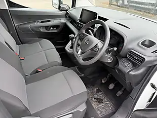 Used 2022 Vauxhall Combo Sportive White - Interior and Exterior details 13