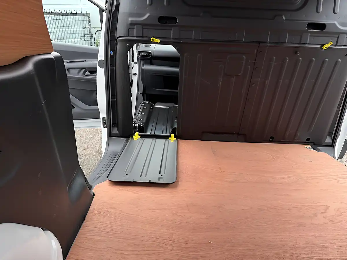 Used 2022 Vauxhall Combo Sportive White - Interior and Exterior details 20