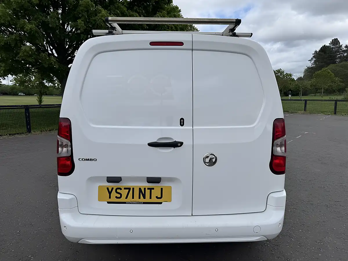 Used 2022 Vauxhall Combo Sportive White - Interior and Exterior details 6