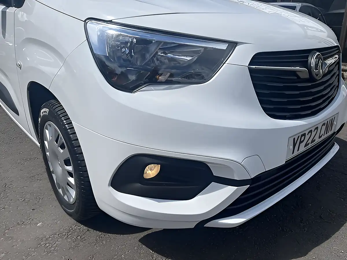 Used 2022 Vauxhall Combo Sportive White - Interior and Exterior details 4
