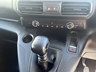 Used 2022 Vauxhall Combo Sportive White - Interior and Exterior details 7