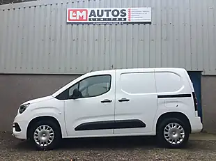 Used 2022 Vauxhall Combo Sportive White - Interior and Exterior details 4