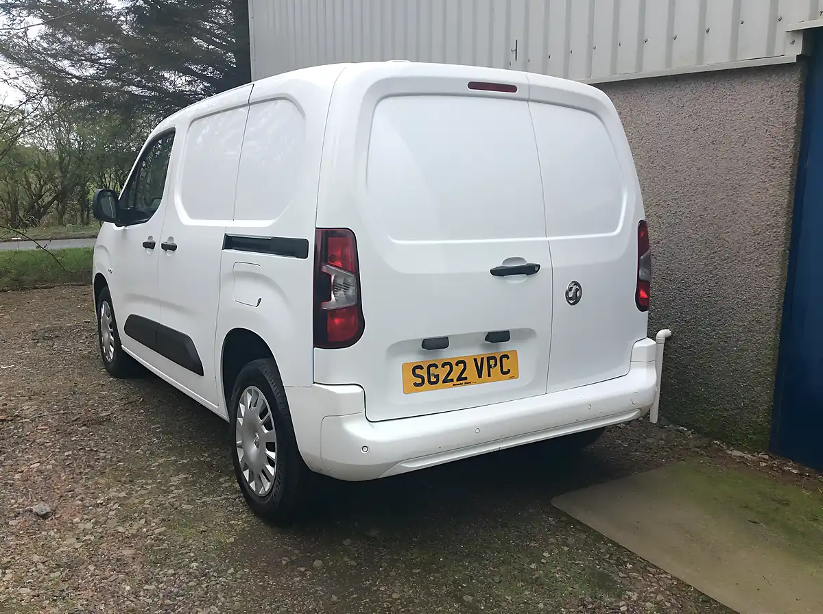 Used 2022 Vauxhall Combo Sportive White - Interior and Exterior details 6