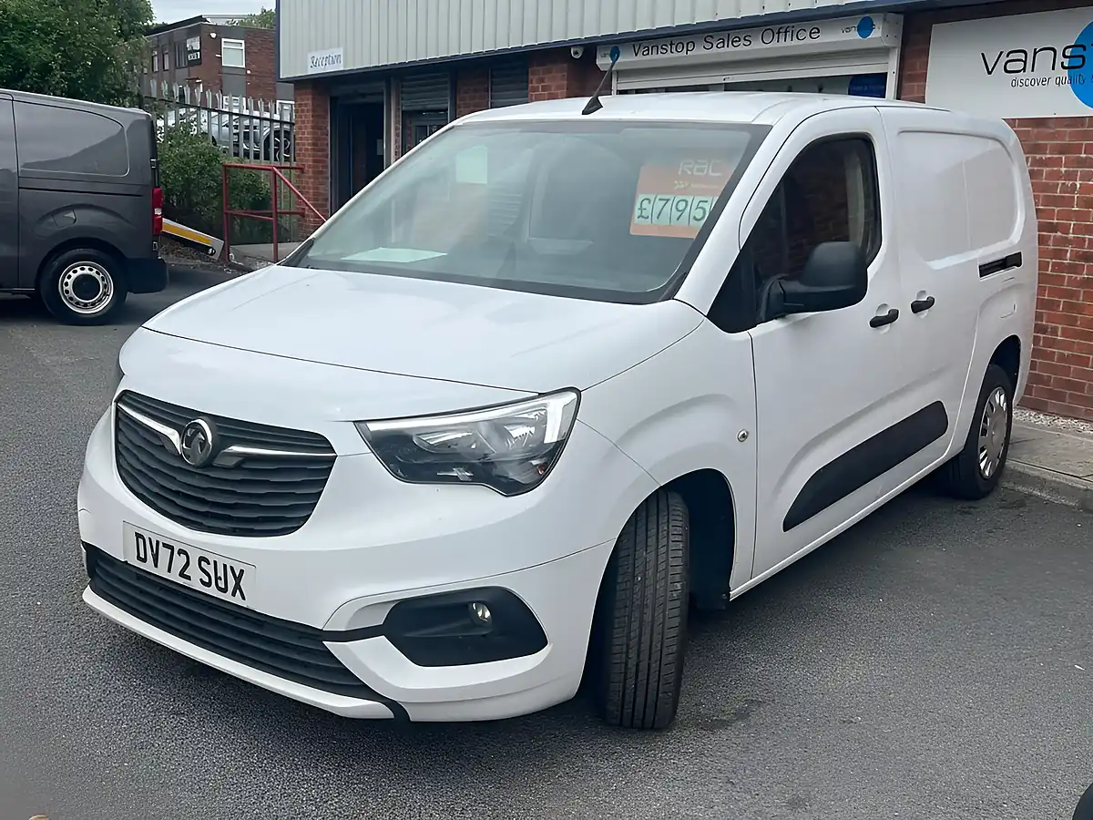 Used 2022 Vauxhall Combo Sportive White - Interior and Exterior details 2