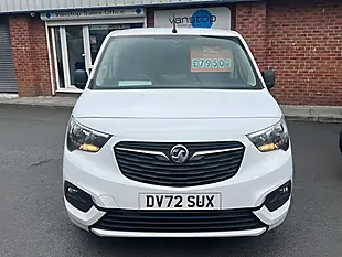 Used 2022 Vauxhall Combo Sportive White - Interior and Exterior details 4
