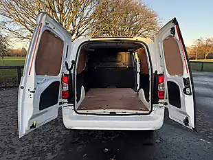 Used 2022 Vauxhall Combo Sportive White - Interior and Exterior details 12