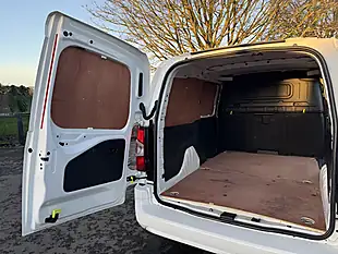 Used 2022 Vauxhall Combo Sportive White - Interior and Exterior details 13