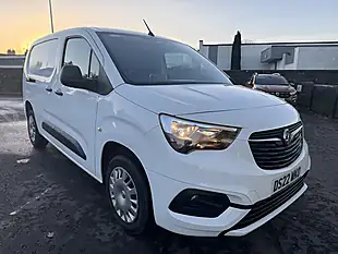 Used 2022 Vauxhall Combo Sportive White - Interior and Exterior details 3