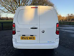 Used 2022 Vauxhall Combo Sportive White - Interior and Exterior details 9