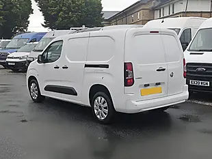 Used 2022 Vauxhall Combo Sportive White - Interior and Exterior details 10