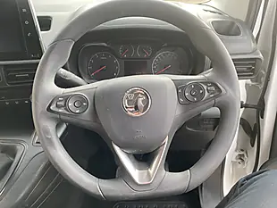 Used 2022 Vauxhall Combo Sportive White - Interior and Exterior details 18