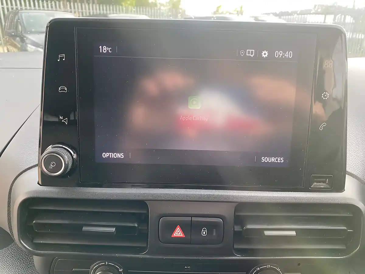 Used 2022 Vauxhall Combo Sportive White - Interior and Exterior details 19