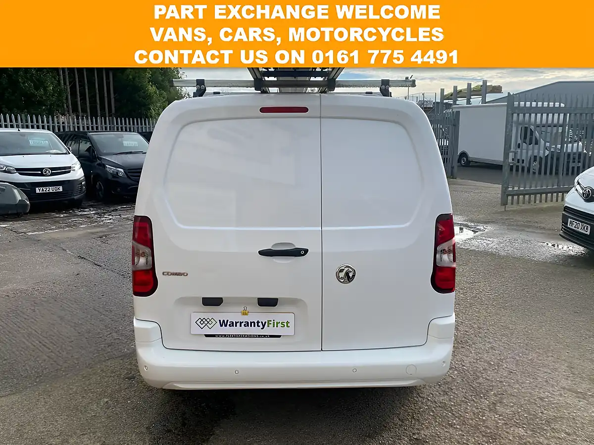 Used 2022 Vauxhall Combo Sportive White - Interior and Exterior details 7