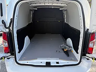 Used 2022 Vauxhall Combo Sportive White - Interior and Exterior details 10