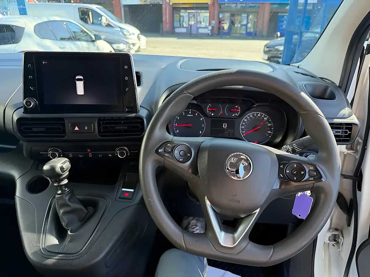 Used 2022 Vauxhall Combo Sportive White - Interior and Exterior details 14