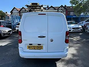 Used 2022 Vauxhall Combo Sportive White - Interior and Exterior details 4