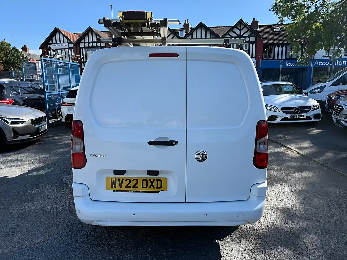 Used 2022 Vauxhall Combo Sportive White - Interior and Exterior details 4