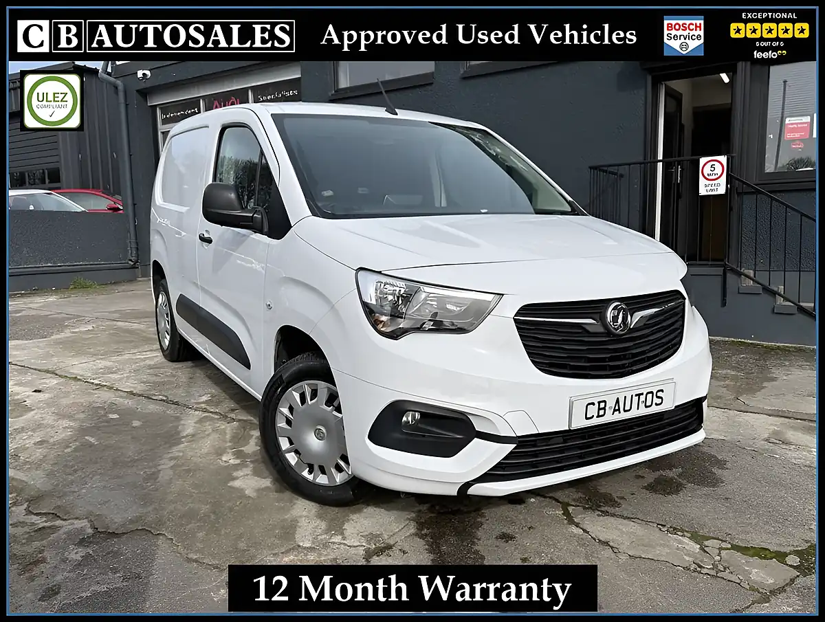 Used 2022 Vauxhall Combo Sportive White - Front View