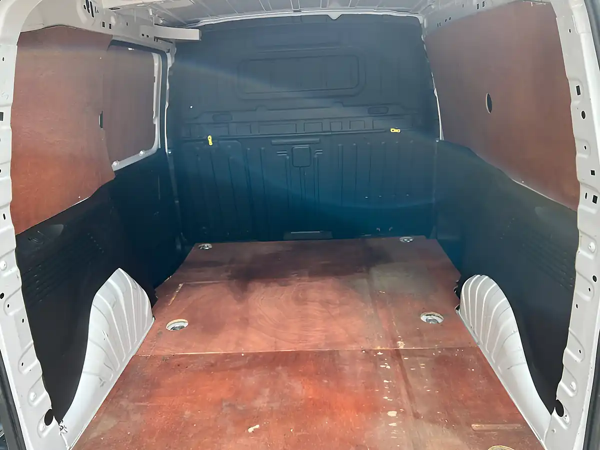 Used 2022 Vauxhall Combo Sportive White - Interior and Exterior details 10